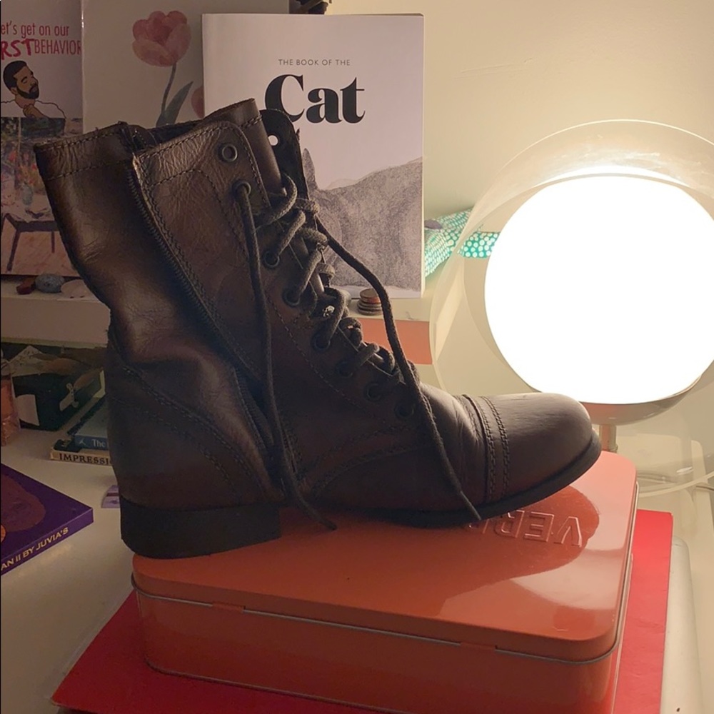 Steve Madden combat boots size 8